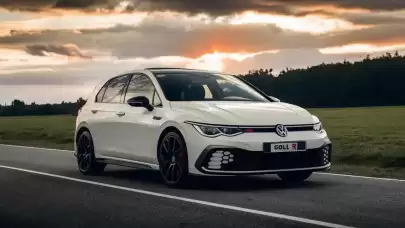 Volkswagen Golf R Clubsport İsimli Yeni Aracı Üzerinde Çalışmaya Başladı